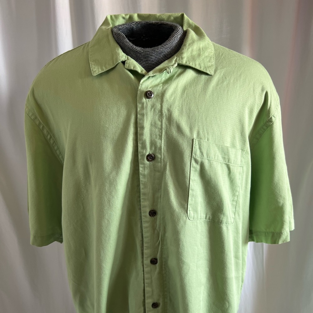 Cabela’s Outfitter Series Green Button Down Shirt